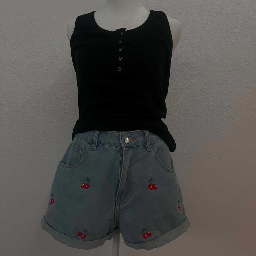 SHEIN Cherry Embroidered High Rise Denim Shorts Size 28 Light Wash Cuffed - Picture 3 of 8